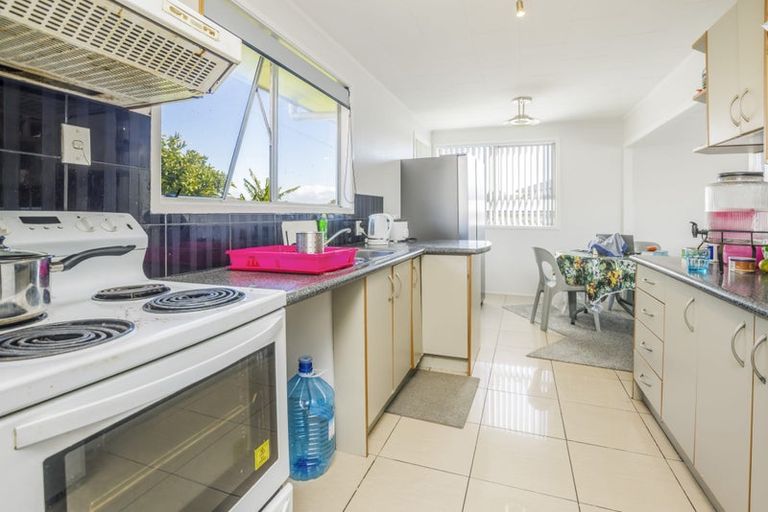Photo of property in 29 Othello Drive, Clover Park, Auckland, 2023