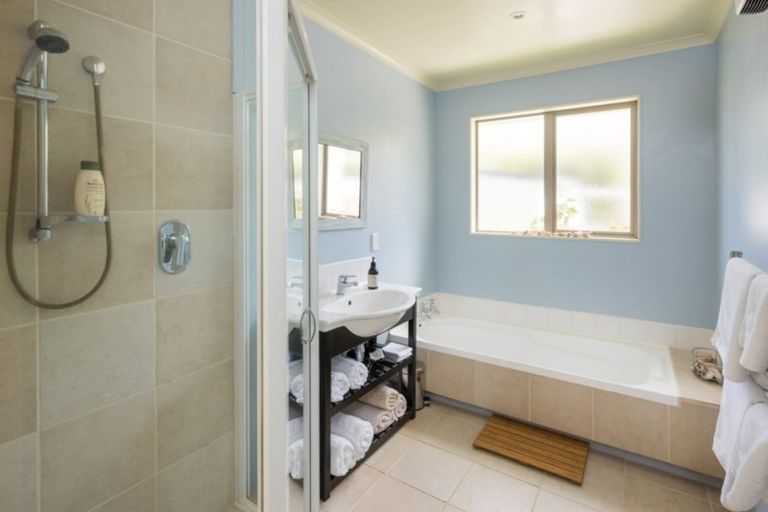 Photo of property in 13 Captains Close, Waikawa, Picton, 7220