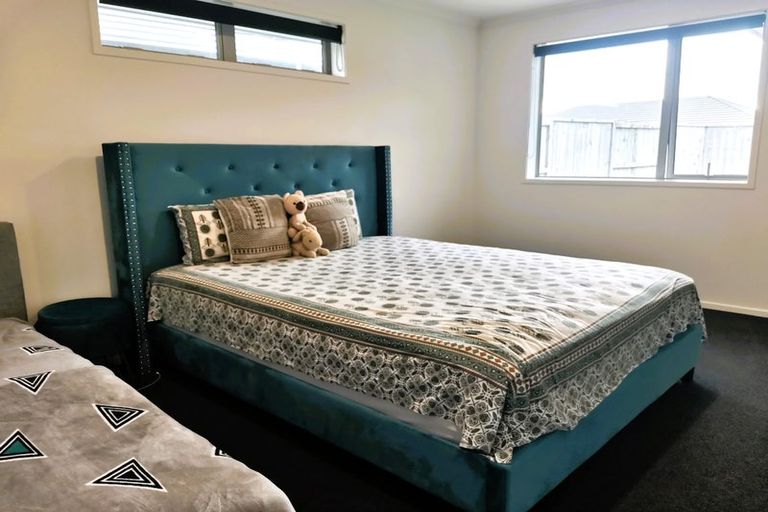 Photo of property in 12 Saint Michael Crescent, One Tree Point, 0118