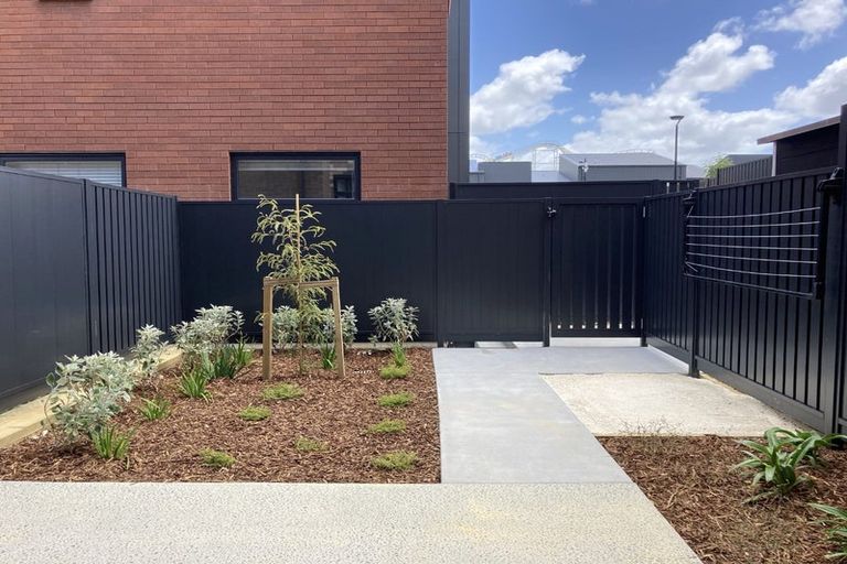 Photo of property in 14 Tuhono Street, Manukau, Auckland, 2104