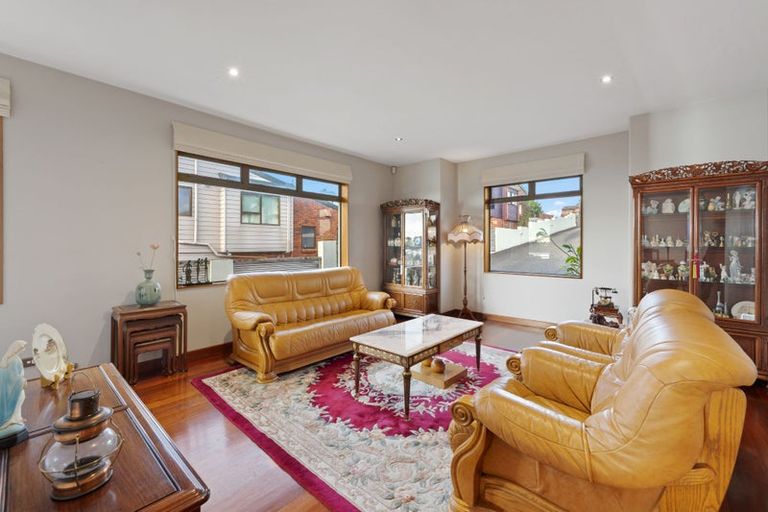 Photo of property in 2/22 Falstaff Place, Half Moon Bay, Auckland, 2012