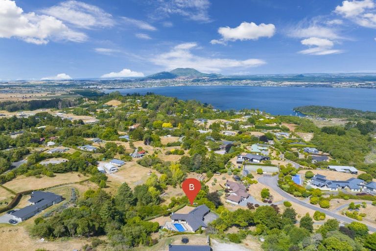 Photo of property in 5 Cameron Drive, Acacia Bay, Taupo, 3385