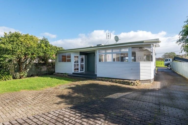Photo of property in 62 Wellesley Road, Mangere Bridge, Auckland, 2022