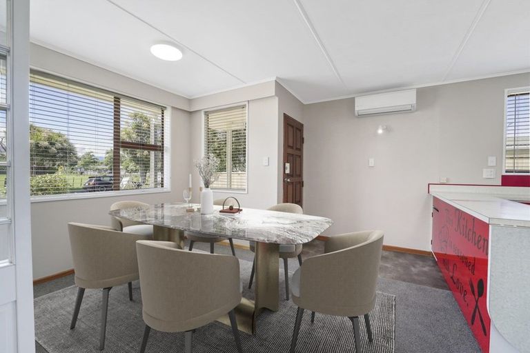 Photo of property in 2 Anzac Road, Otaki, 5512