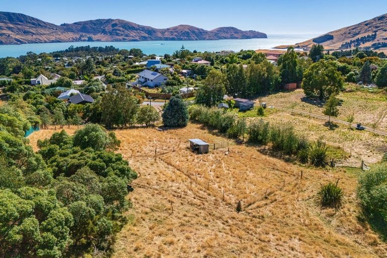 Photo of property in 33 Te Papau Crescent, Diamond Harbour, 8972