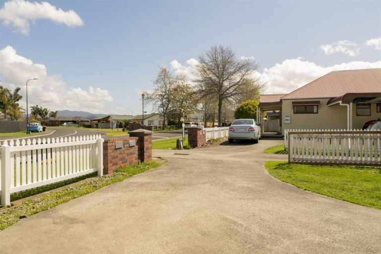Photo of property in 13 Cholmondeley Crescent, Whitianga, 3510