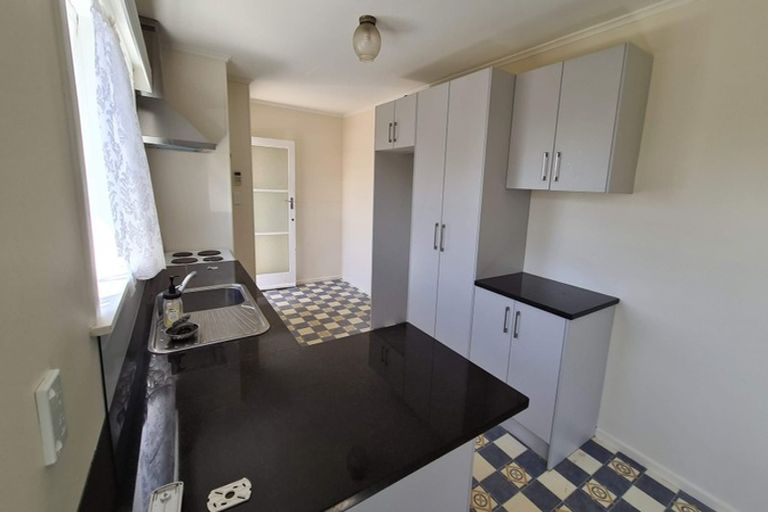 Photo of property in 6 Longburn Road, Henderson, Auckland, 0610