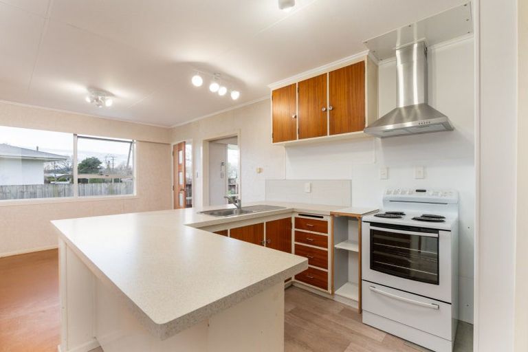 Photo of property in 293 Shakespeare Street, Leamington, Cambridge, 3432