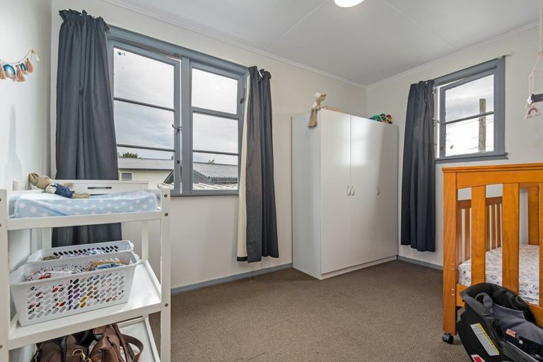 Photo of property in 13 Fox Street, Woodville, 4920