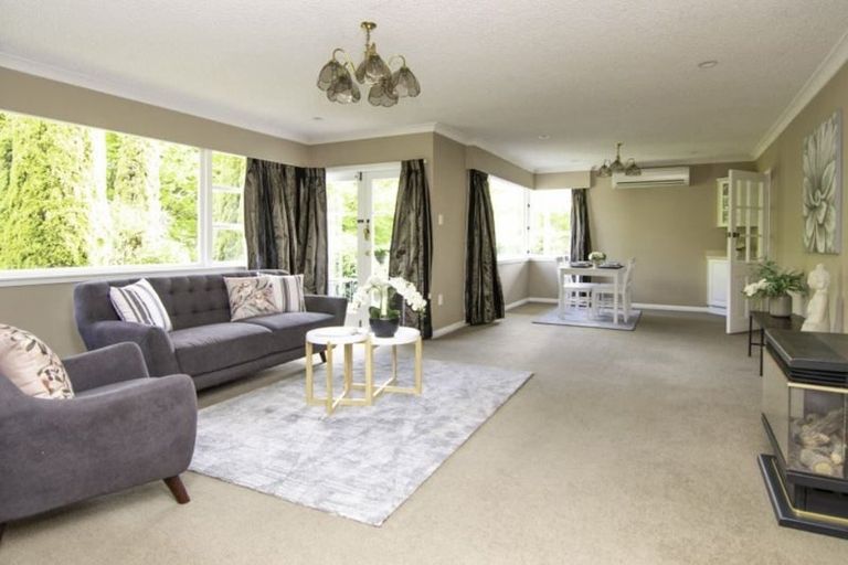 Photo of property in 18 Churchill Avenue, Hokowhitu, Palmerston North, 4410