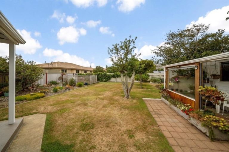 Photo of property in 52a Dixon Avenue, Hawera, 4610