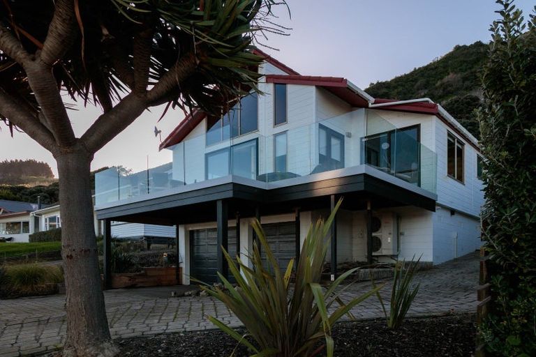 Photo of property in 6 Makorori Beach Road, Makorori, Gisborne, 4073