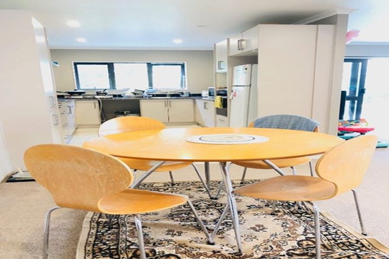 Photo of property in 20a Malmo Place, Massey, Auckland, 0614