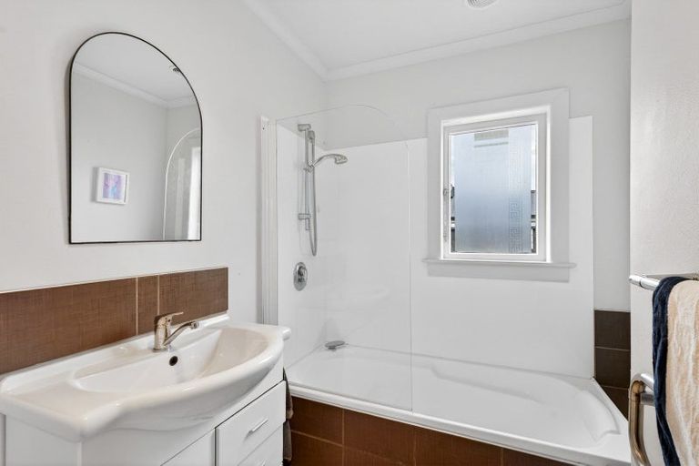 Photo of property in 707 Victoria Street, Parkvale, Hastings, 4122