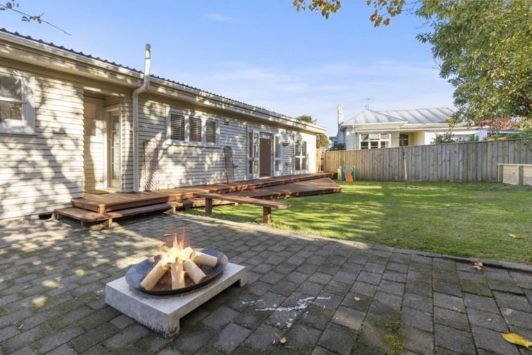 Photo of property in 35 Pharazyn Street, Melling, Lower Hutt, 5010