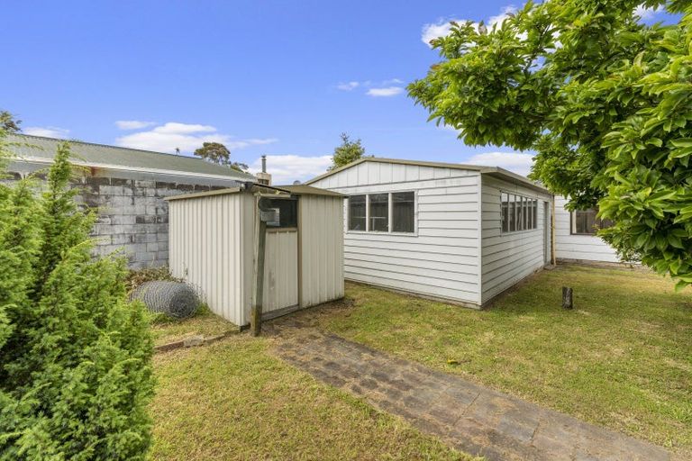 Photo of property in 11 Ferndale Place, Feilding, 4702
