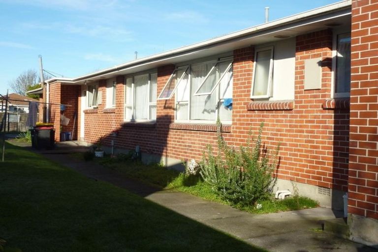 Photo of property in 2/13 Nelson Street, Riccarton, Christchurch, 8011