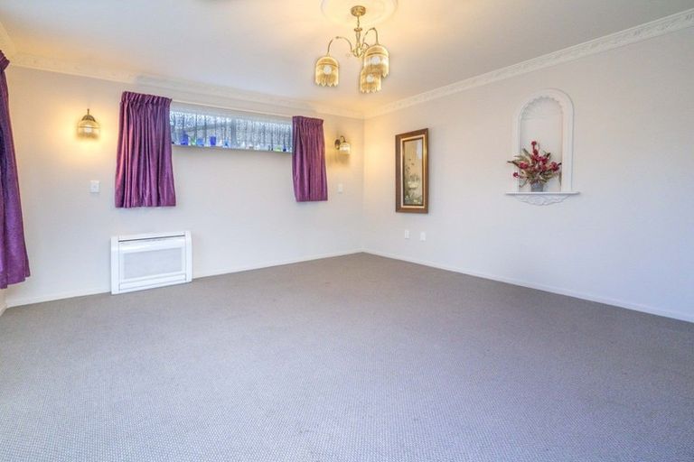 Photo of property in 17 Hardy Street, Strathern, Invercargill, 9812