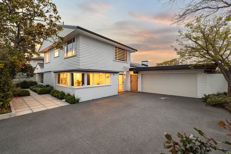 Photo of property in 73 Grahams Road, Burnside, Christchurch, 8041