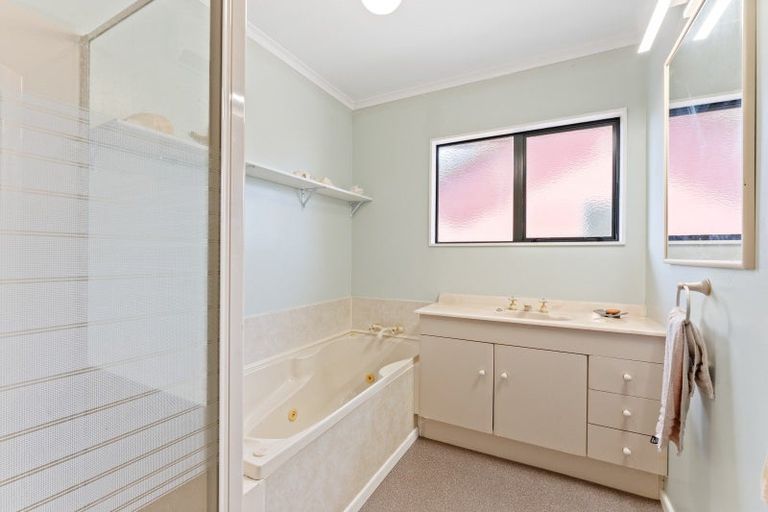 Photo of property in 15 Tudor Grove, Feilding, 4702