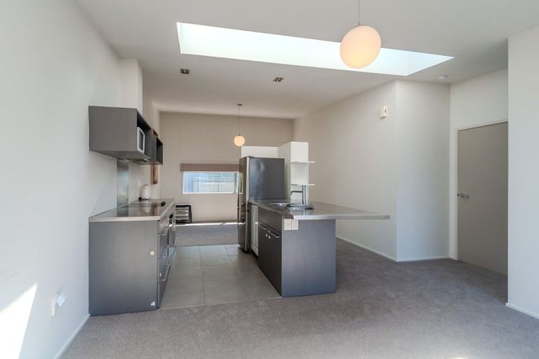 Photo of property in 24/2 Onslow Road, Khandallah, Wellington, 6035