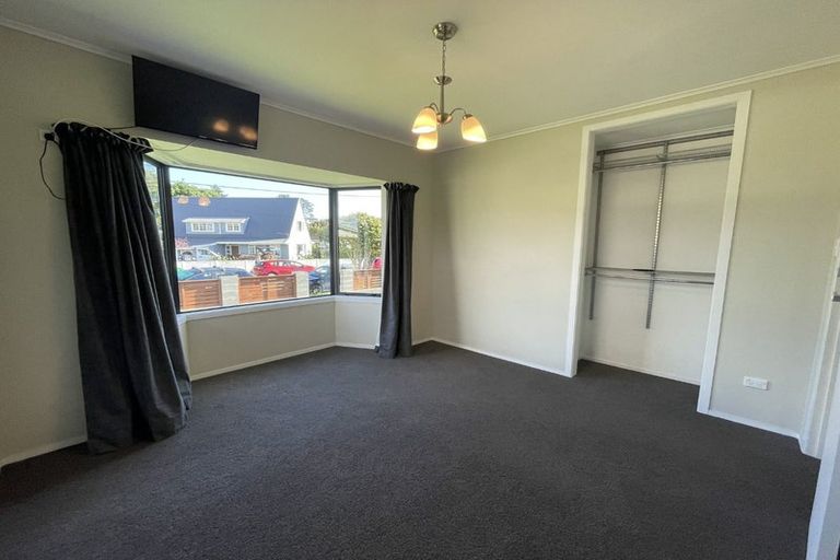 Photo of property in 23 List Street, Welbourn, New Plymouth, 4310