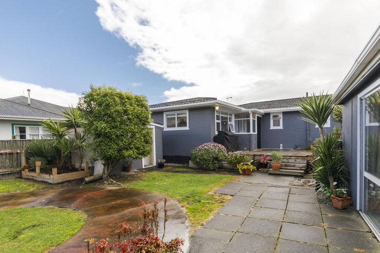Photo of property in 10 Saint Albans Avenue, Hokowhitu, Palmerston North, 4410