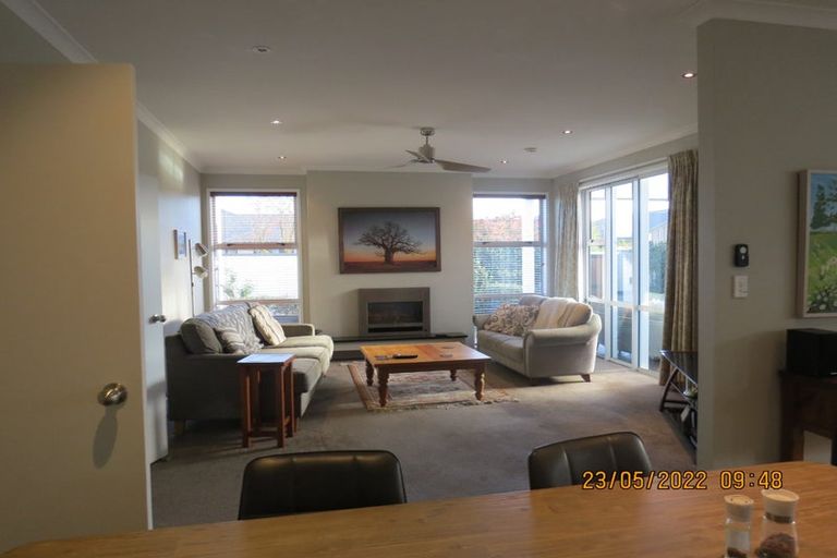 Photo of property in 2 Donald Place, Frimley, Hastings, 4120