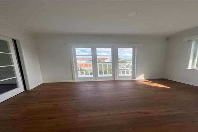 Photo of property in 31 Grassways Avenue, Pakuranga, Auckland, 2010