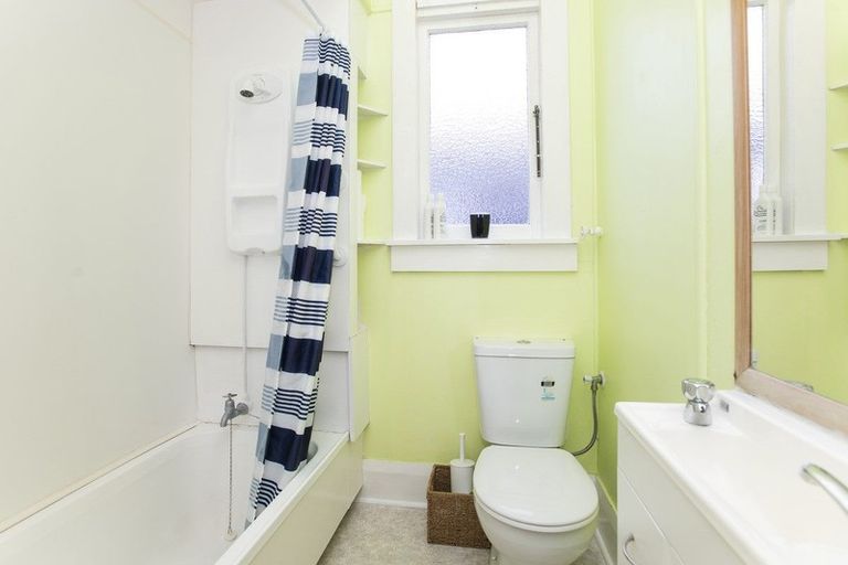 Photo of property in 6 Iranui Road, Inner Kaiti, Gisborne, 4010