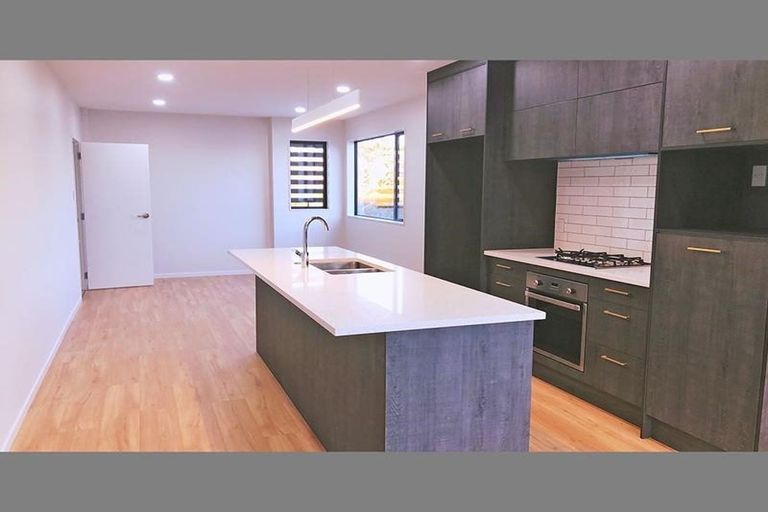 Photo of property in 33 Waka Street, Albany Heights, Auckland, 0632