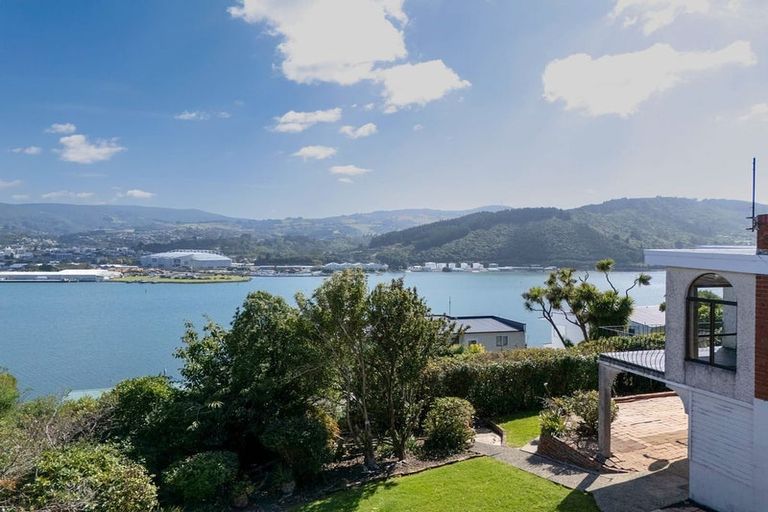 Photo of property in 12 Shandon Road, Vauxhall, Dunedin, 9013