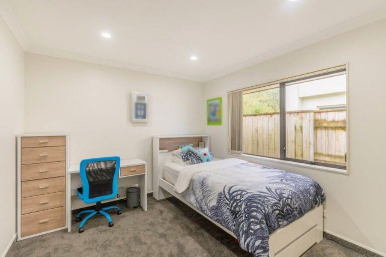 Photo of property in 6 Shearwater Rise, Paraparaumu Beach, Paraparaumu, 5032