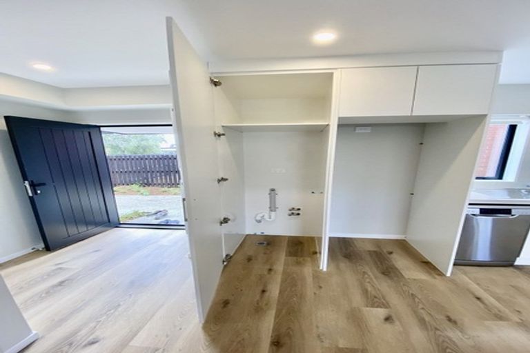 Photo of property in 12/15 Sunhill Road, Sunnyvale, Auckland, 0612
