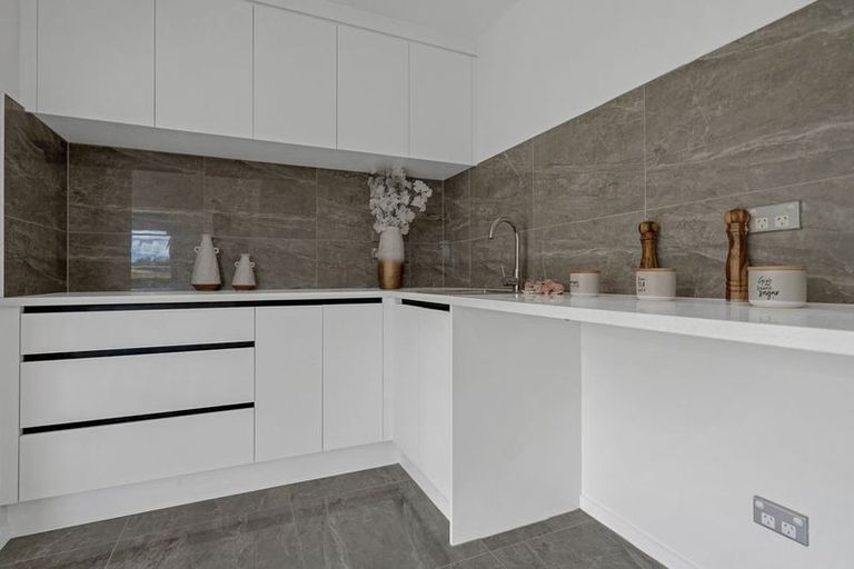 Photo of property in 32 Leathem Crescent, Pokeno, 2402