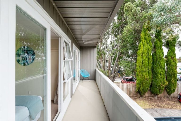 Photo of property in 1/26 Otakau Road, Milford, Auckland, 0620