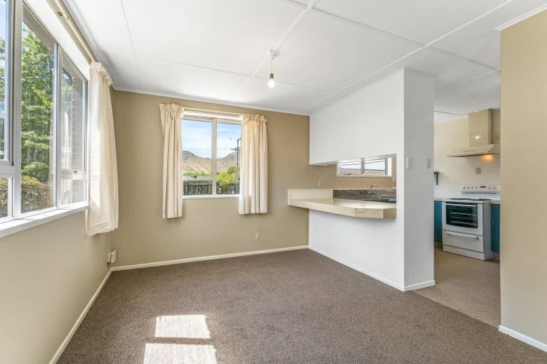 Photo of property in 2 Park Lane, Omarama, 9412