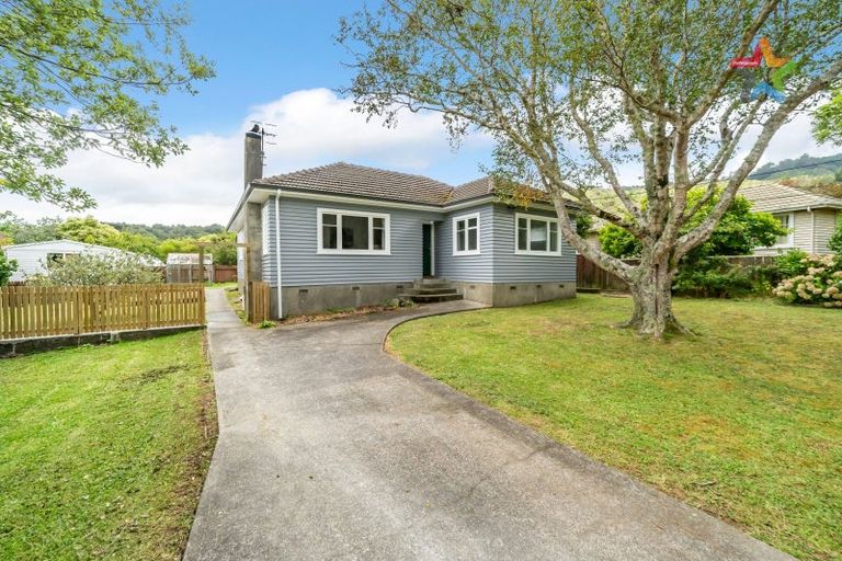 Photo of property in 7 Tawhai Street, Stokes Valley, Lower Hutt, 5019