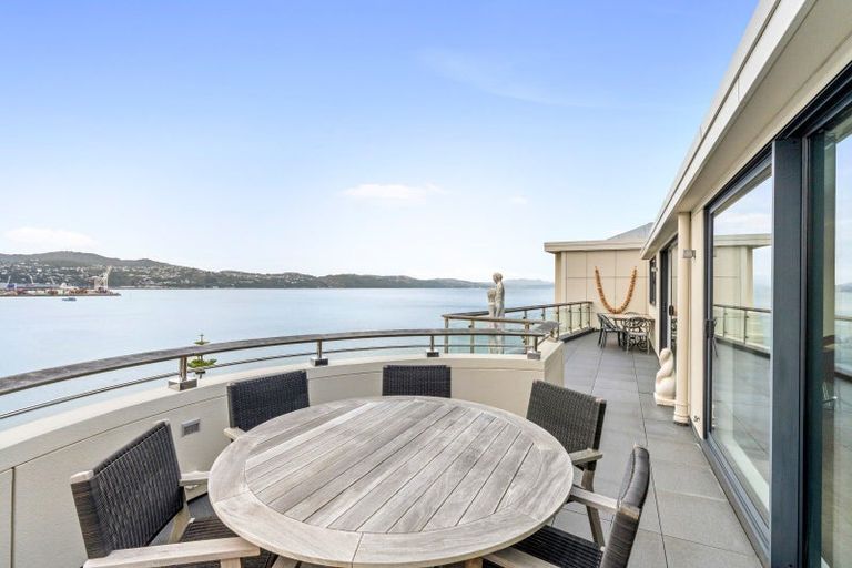 Photo of property in Bay Point Apartments, 6b/172 Oriental Parade, Oriental Bay, Wellington, 6011