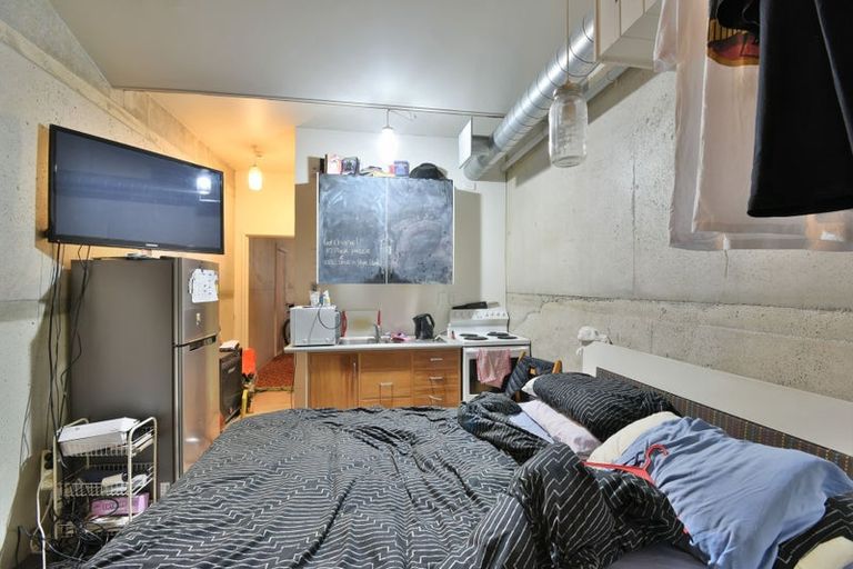 Photo of property in 37 Dowling Street, Dunedin Central, Dunedin, 9016