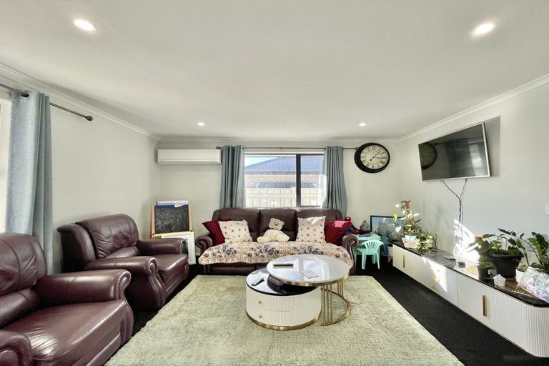 Photo of property in 34 Te Ara O Toroa, Wainuiomata, Lower Hutt, 5014