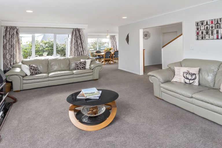 Photo of property in 2/47 Orangewood Drive, Northpark, Auckland, 2013