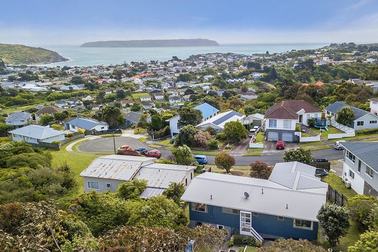 Photo of property in 13 De Castro Place, Titahi Bay, Porirua, 5022