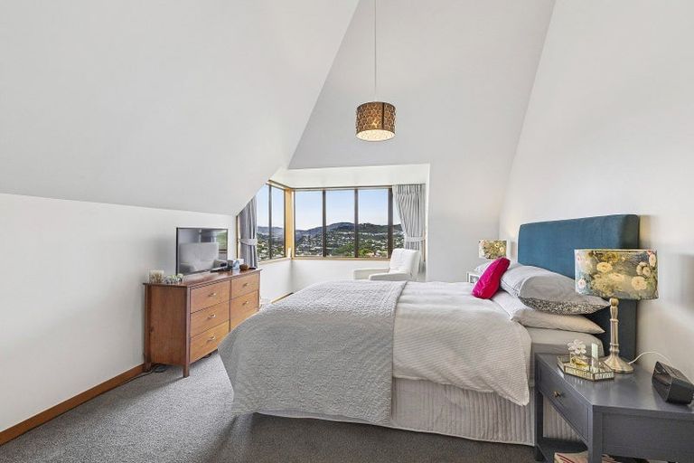 Photo of property in 50 Amapur Drive, Khandallah, Wellington, 6035