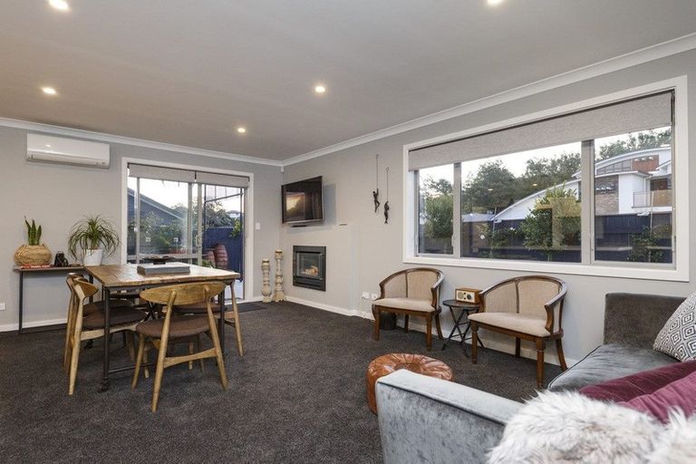 Photo of property in 16 Freedom Drive, Kelvin Grove, Palmerston North, 4414