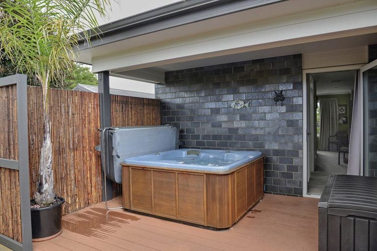 Photo of property in 14 Howard Street, Carterton, 5713