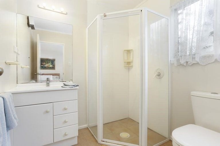 Photo of property in 127d Parrs Cross Road, Glen Eden, Auckland, 0612