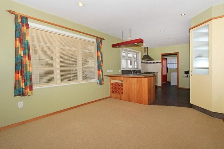 Photo of property in 37 Fairfield Avenue, Fairfield, Lower Hutt, 5011