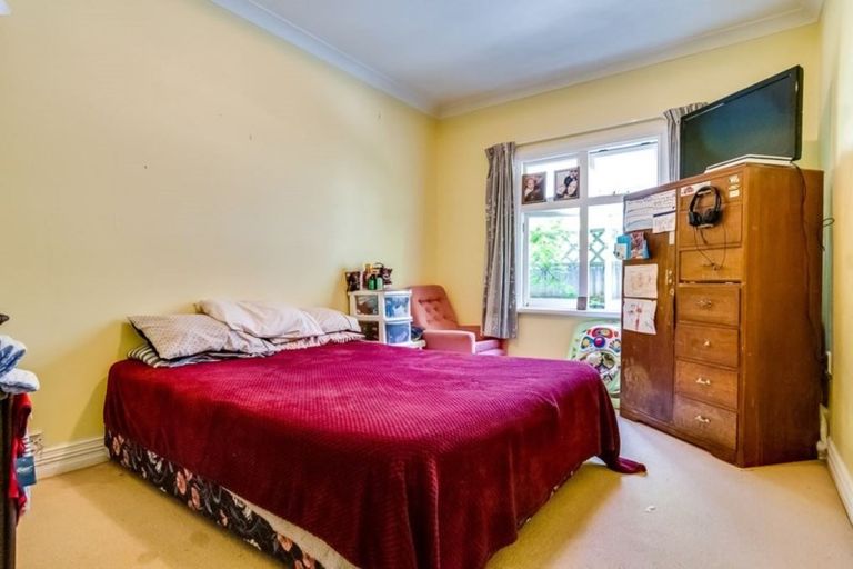 Photo of property in 124 Shakespeare Road, Bluff Hill, Napier, 4110