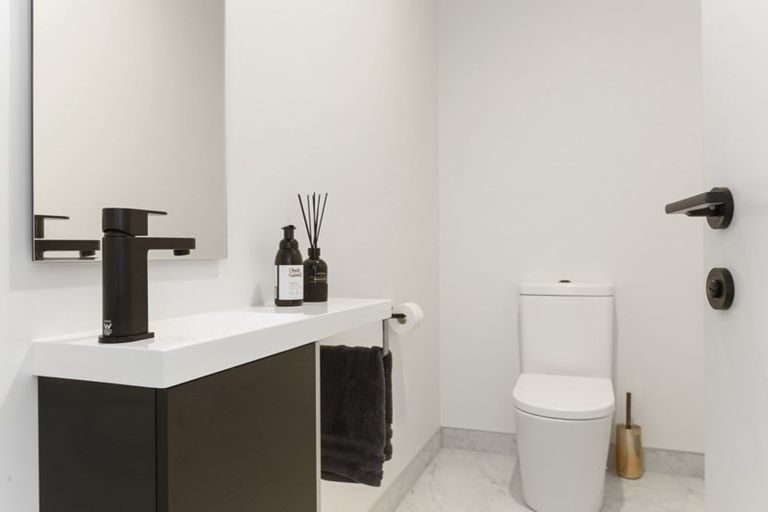 Photo of property in 2 Cilliers Drive, Silverdale, 0932